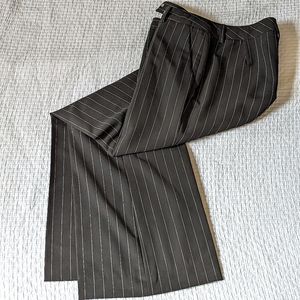 Women's Nygard Pinstripe Pants Sz 8 Petite